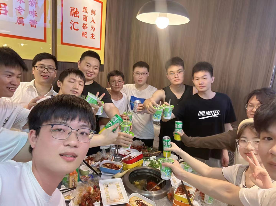 揚(yáng)帆起航，共創(chuàng)佳績(jī)